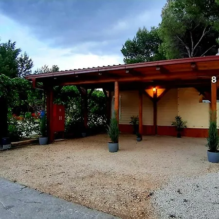 Mobile Lucan 假日公园 5*