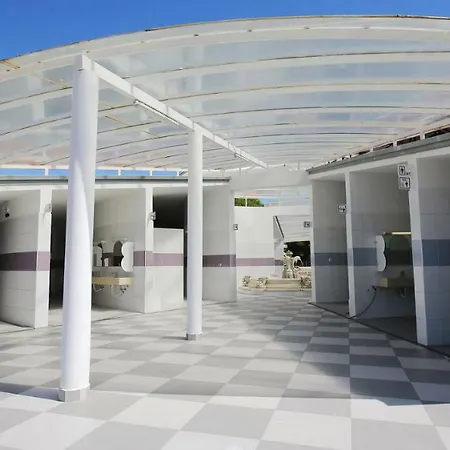 Mobile Lucan Holiday park 5*